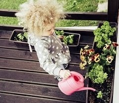 xconnecting-with-nature-toddler-container-garden-Helin_Loik-Tomson-300x-min.jpg.pagespeed.ic.ho38TuDgWd.jpg
